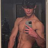 chrisxxxcrossed