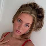 anniekrobbinsvip
