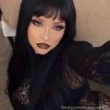 femdomwaifu