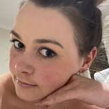 girl_in_red_aussie