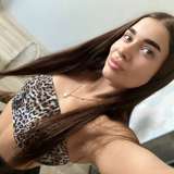anya_kiss